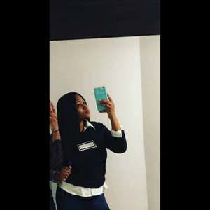 Meet your Posher, Emoni